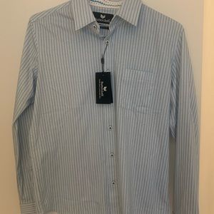 Brand: Buttercloth. Long sleeve button down shirt. Never worn- NWT. Men’s-medium